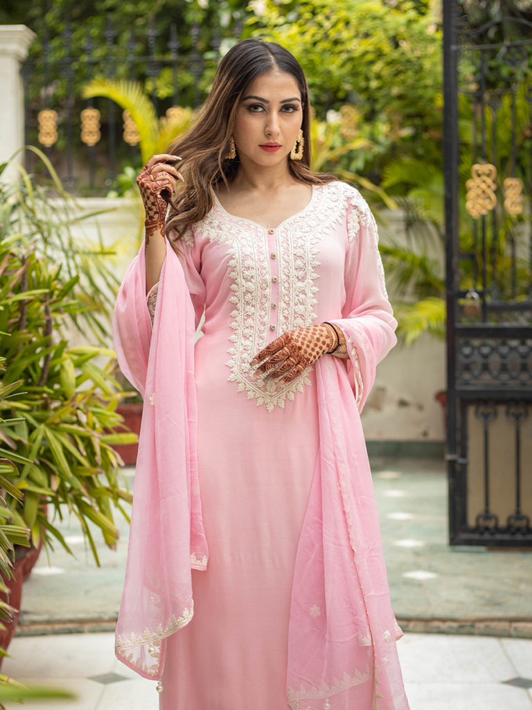 Embroidered Georgette Kurta Set Pink – Jugni Designers